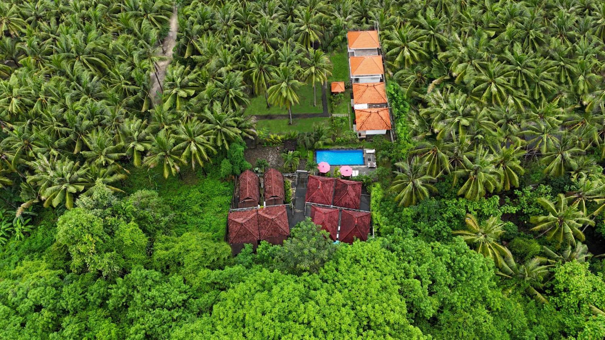Coconut Hill Cottage Batununggul Esterno foto