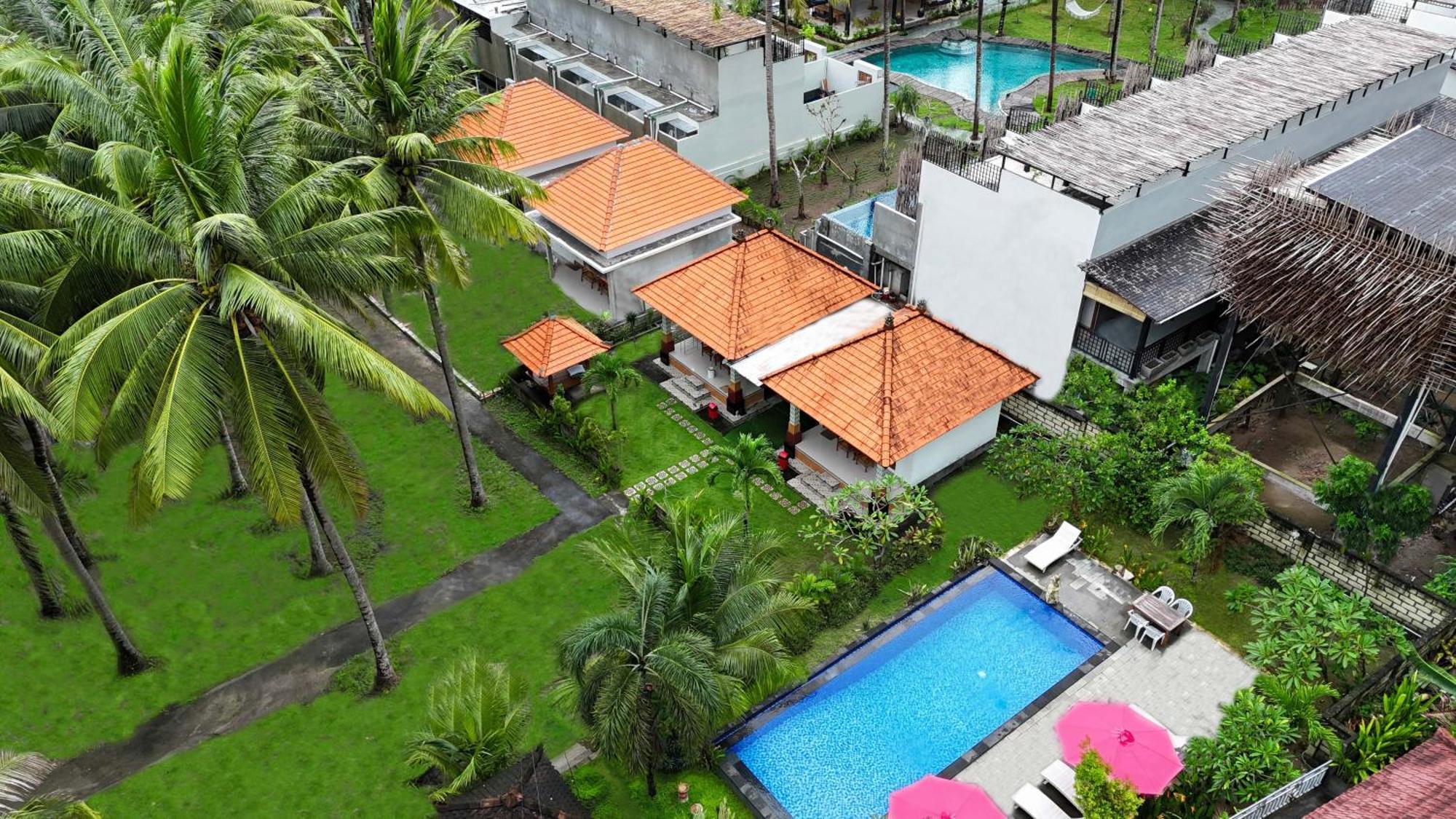 Coconut Hill Cottage Batununggul Esterno foto