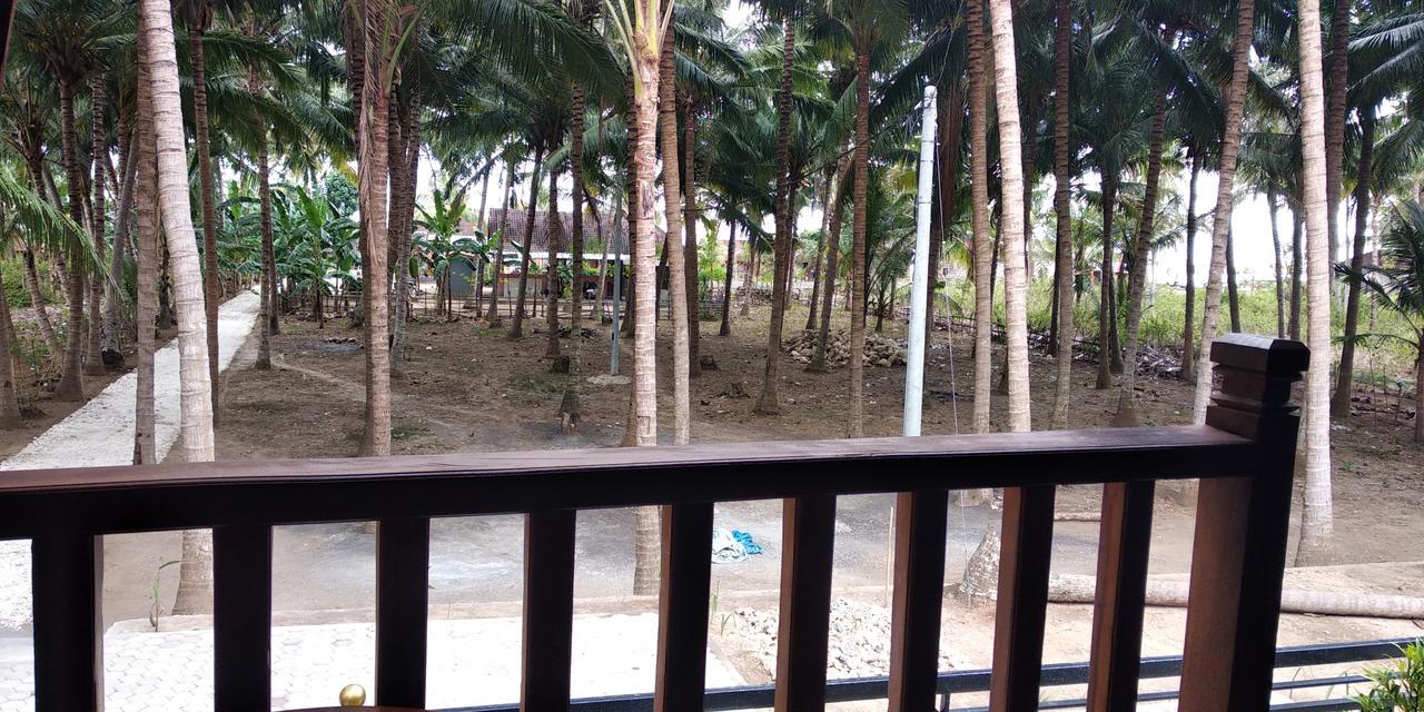 Coconut Hill Cottage Batununggul Esterno foto